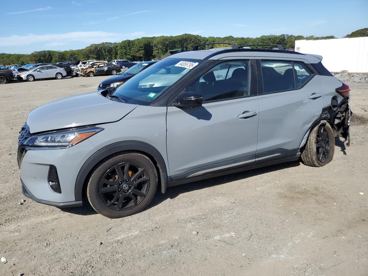 2021 NISSAN KICKS