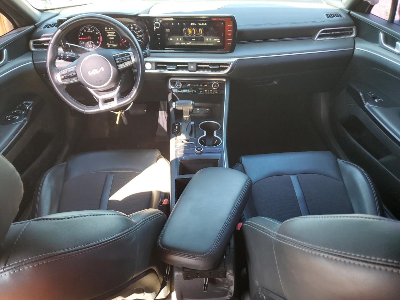 2022 KIA K5