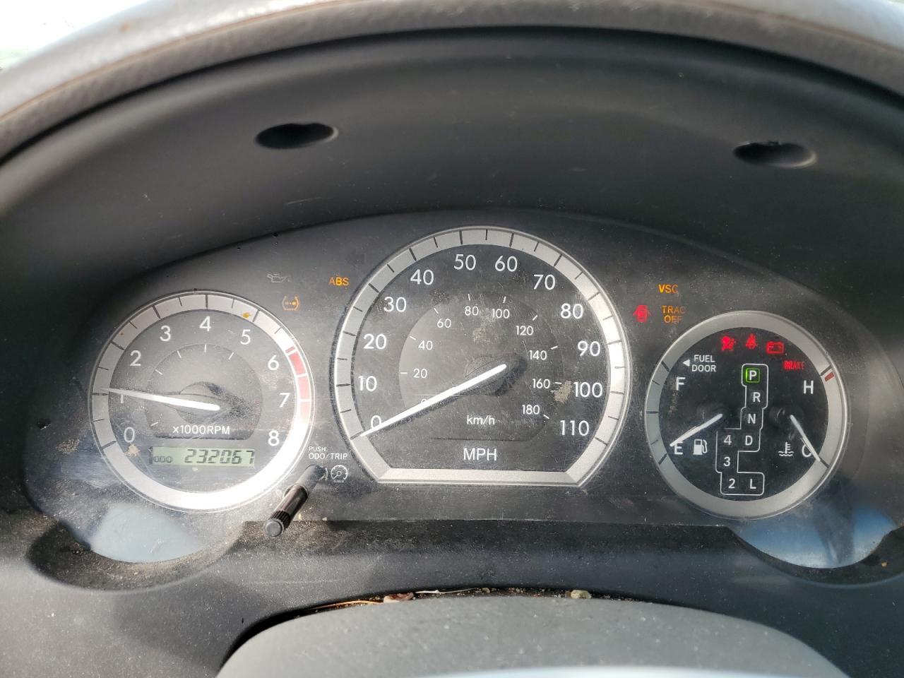 2004 TOYOTA SIENNA