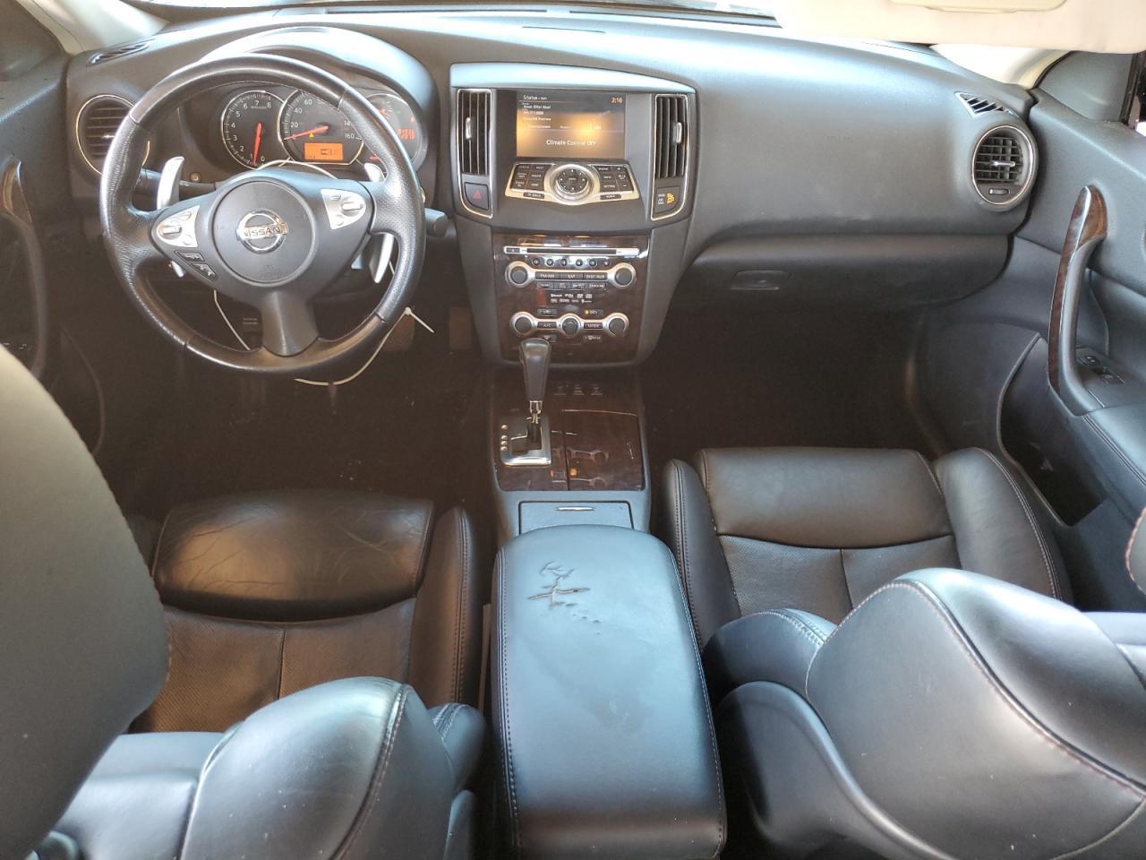 2010 NISSAN Maxima
