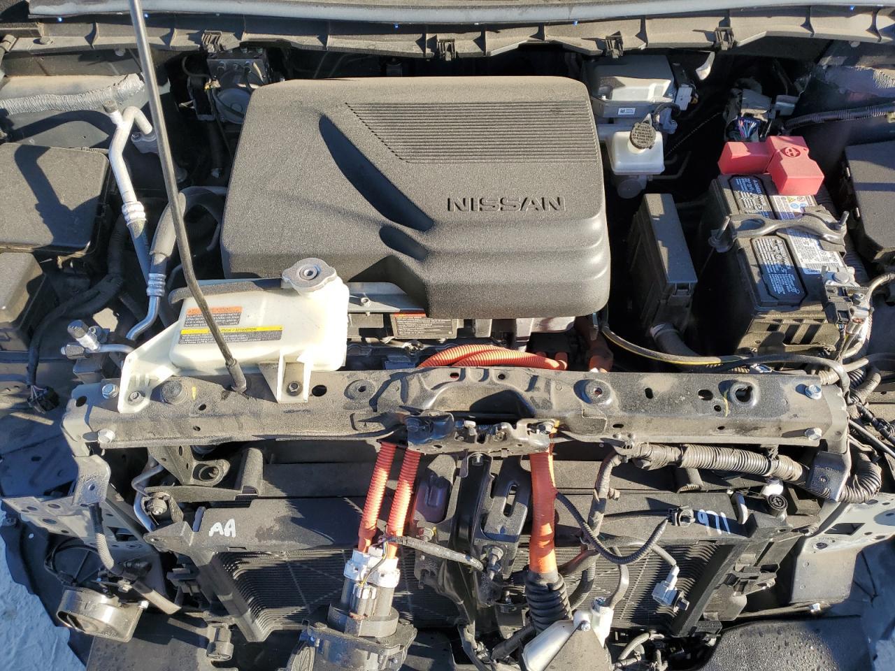 2023 NISSAN LEAF