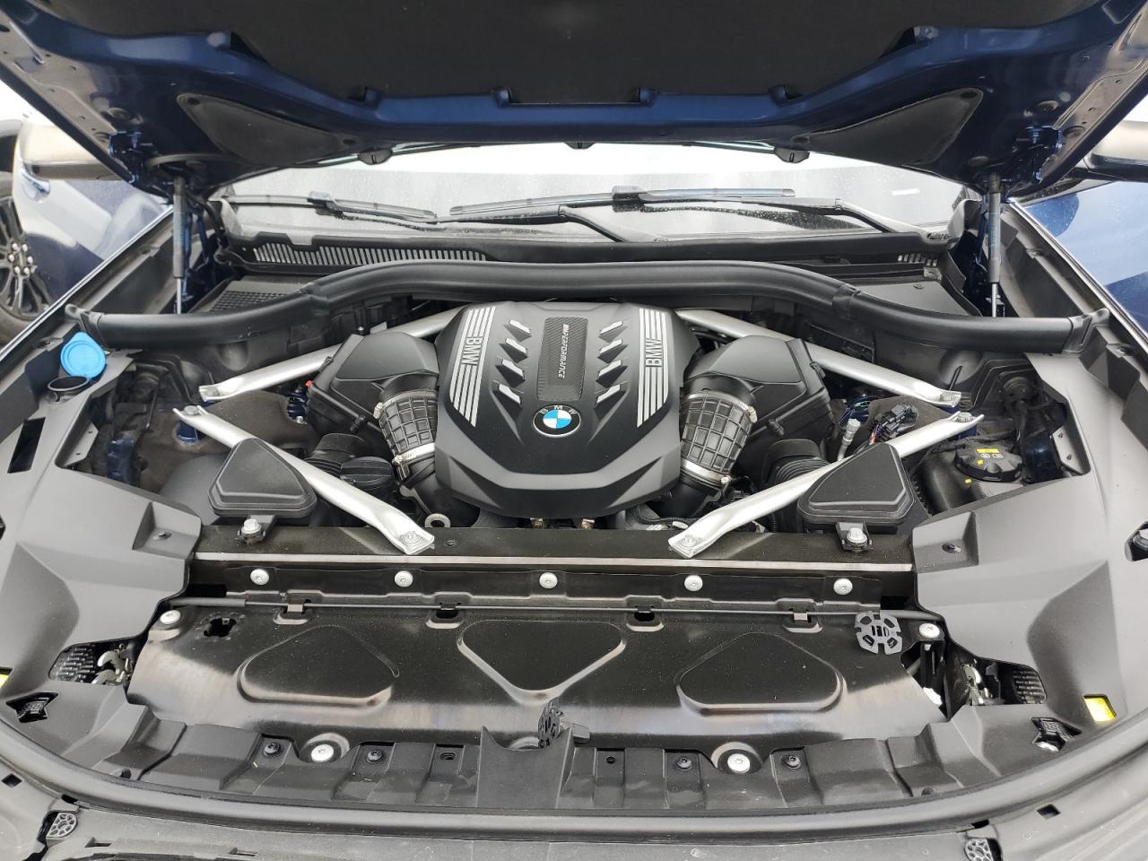 2021 BMW X7
