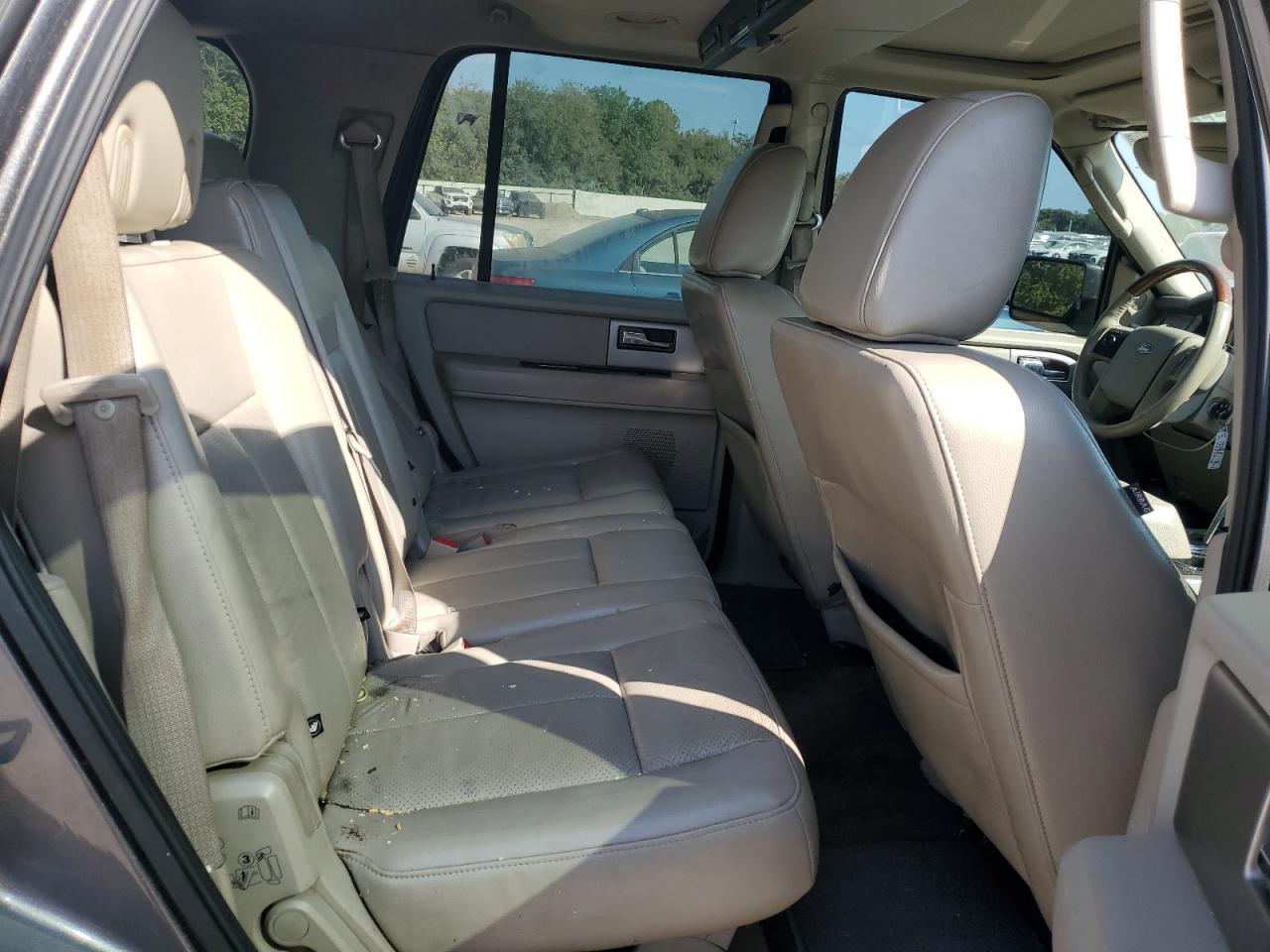 2010 FORD Expedition