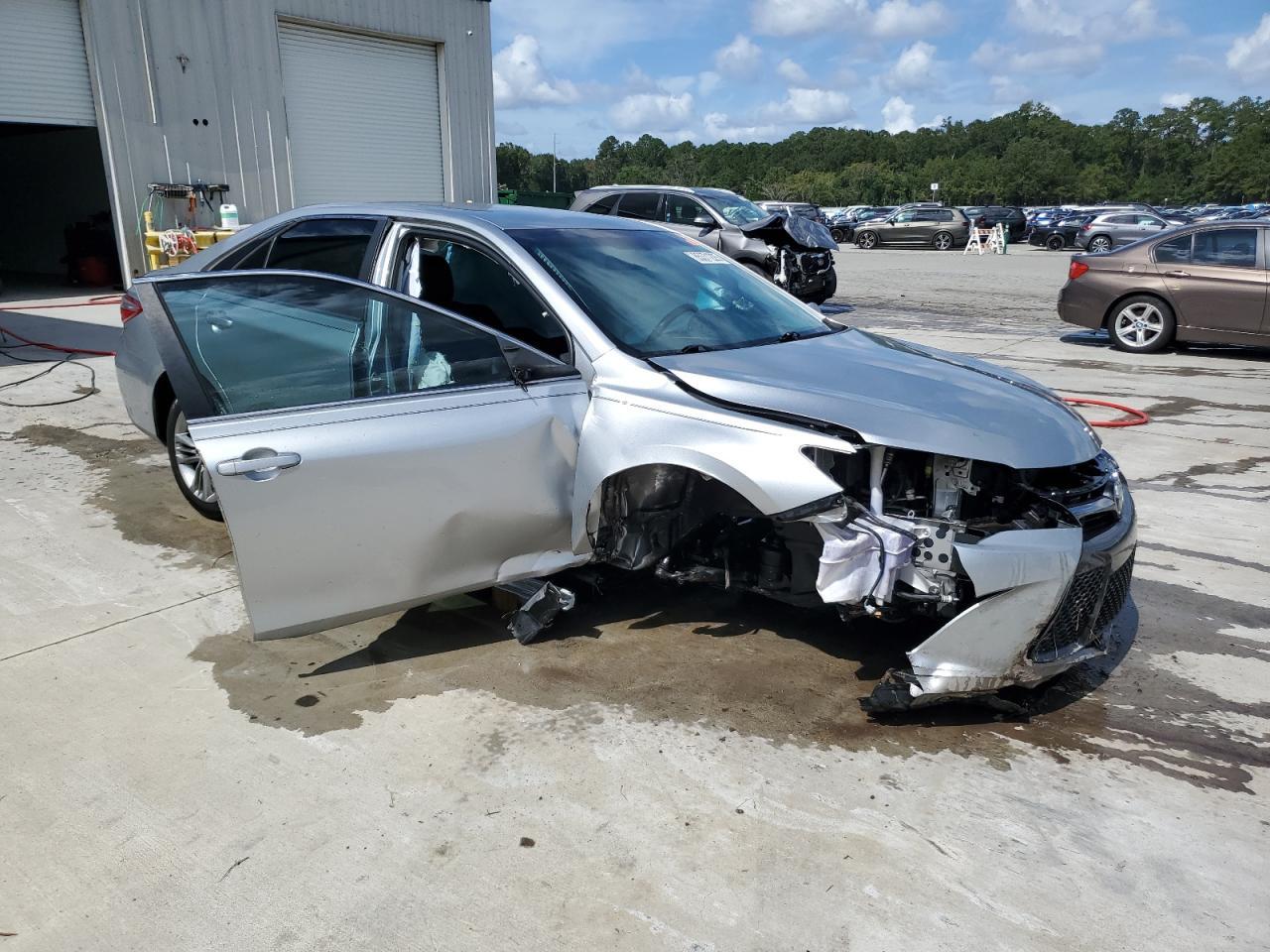 2015 TOYOTA CAMRY