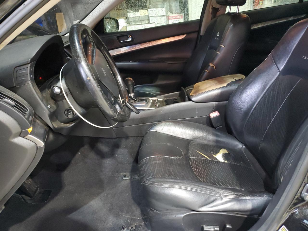 2011 INFINITI G37