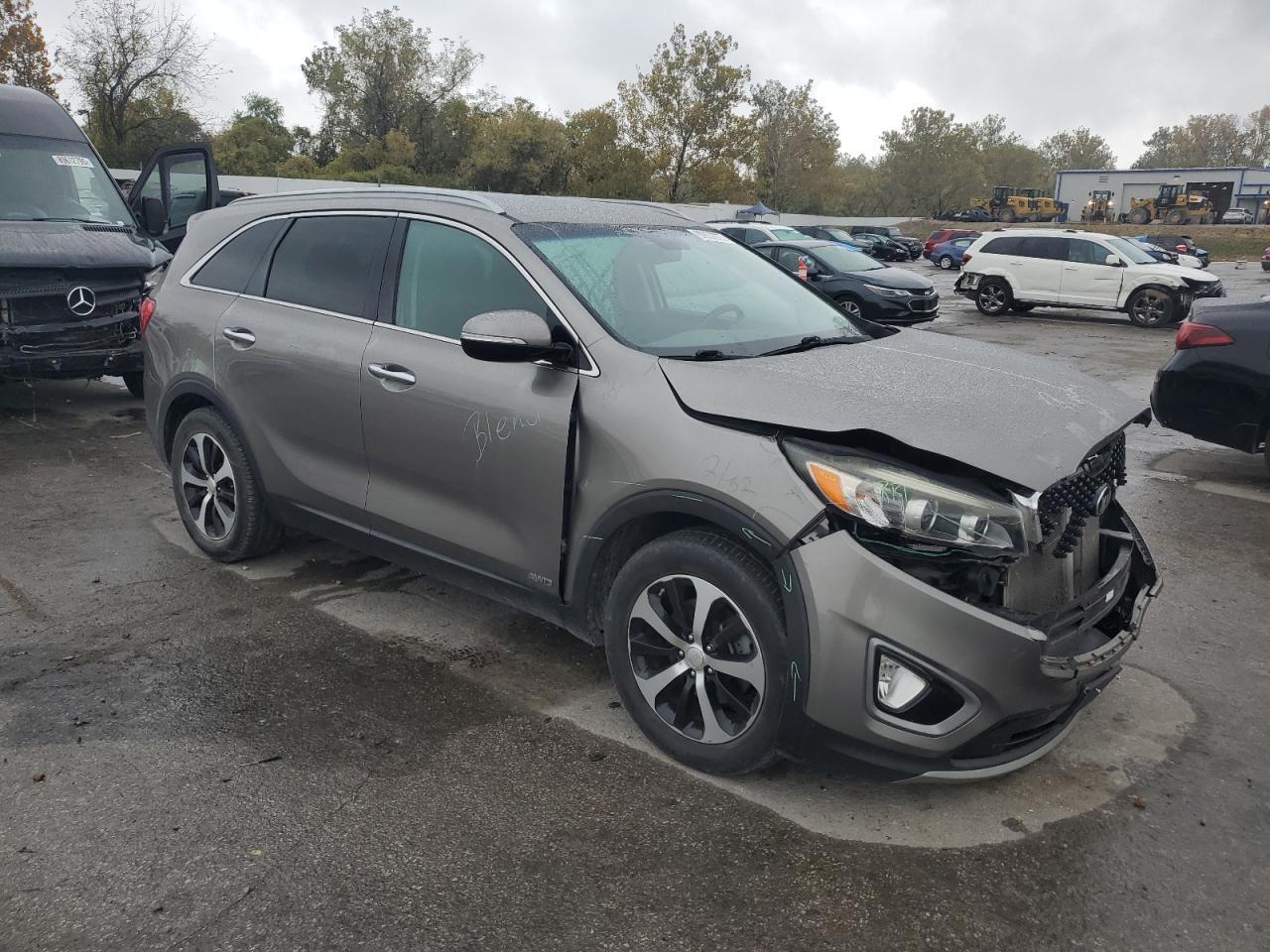 2016 KIA SORENTO