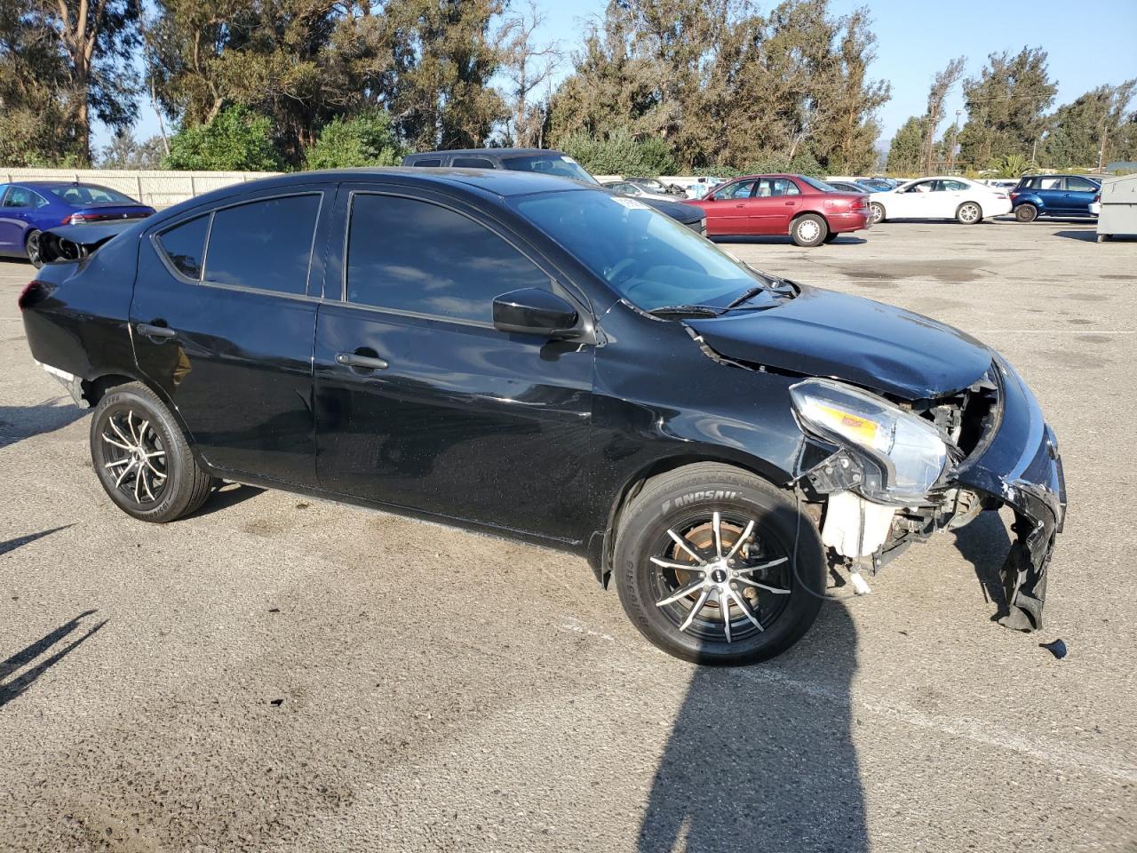 2017 NISSAN VERSA