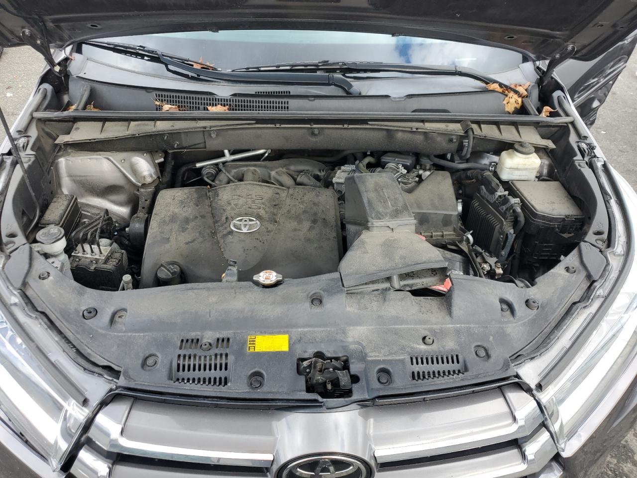 2018 TOYOTA HIGHLANDER
