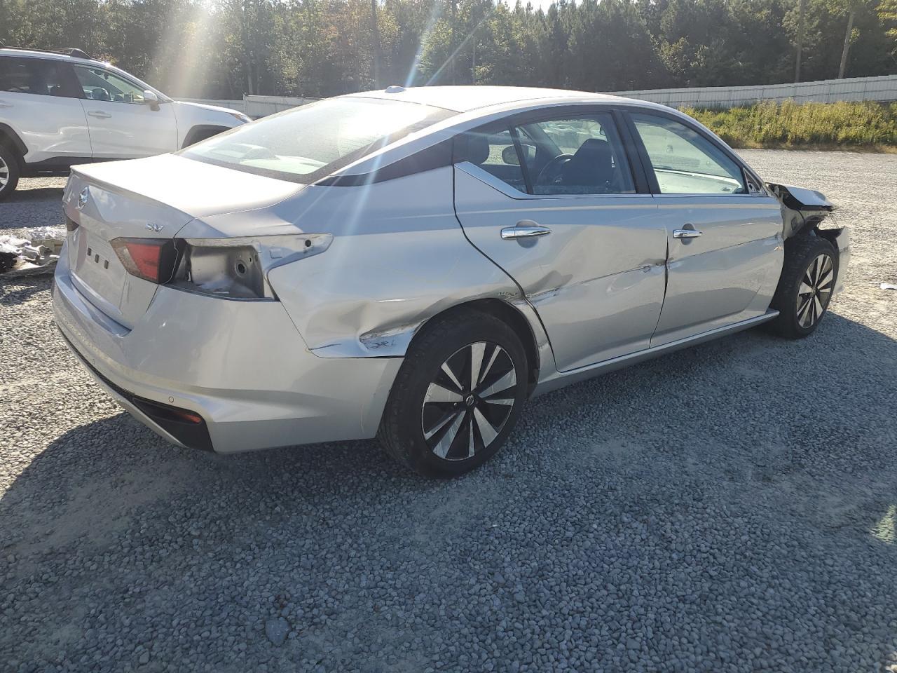 2022 NISSAN ALTIMA