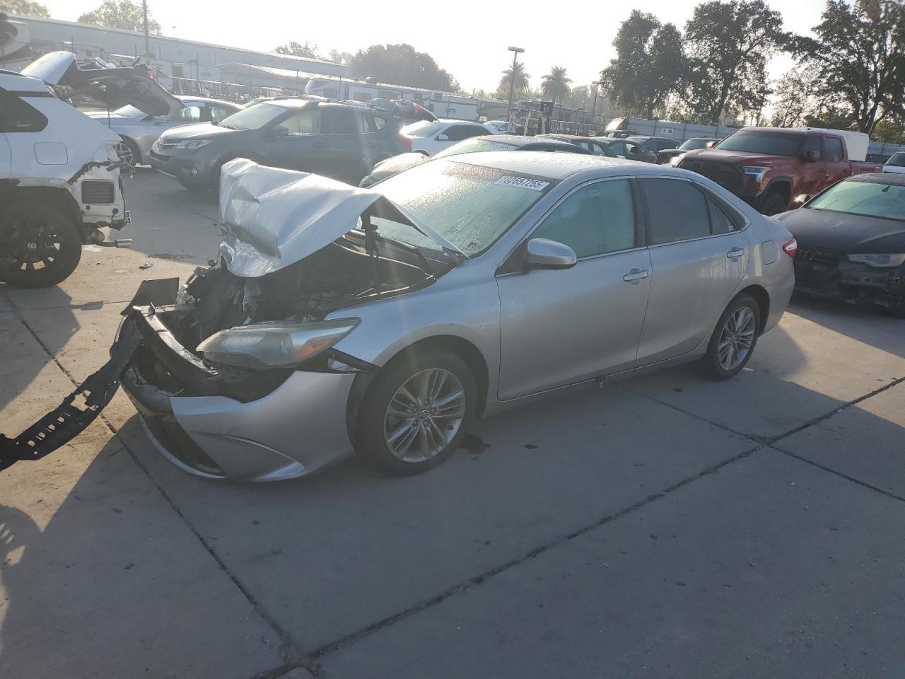 2016 TOYOTA CAMRY