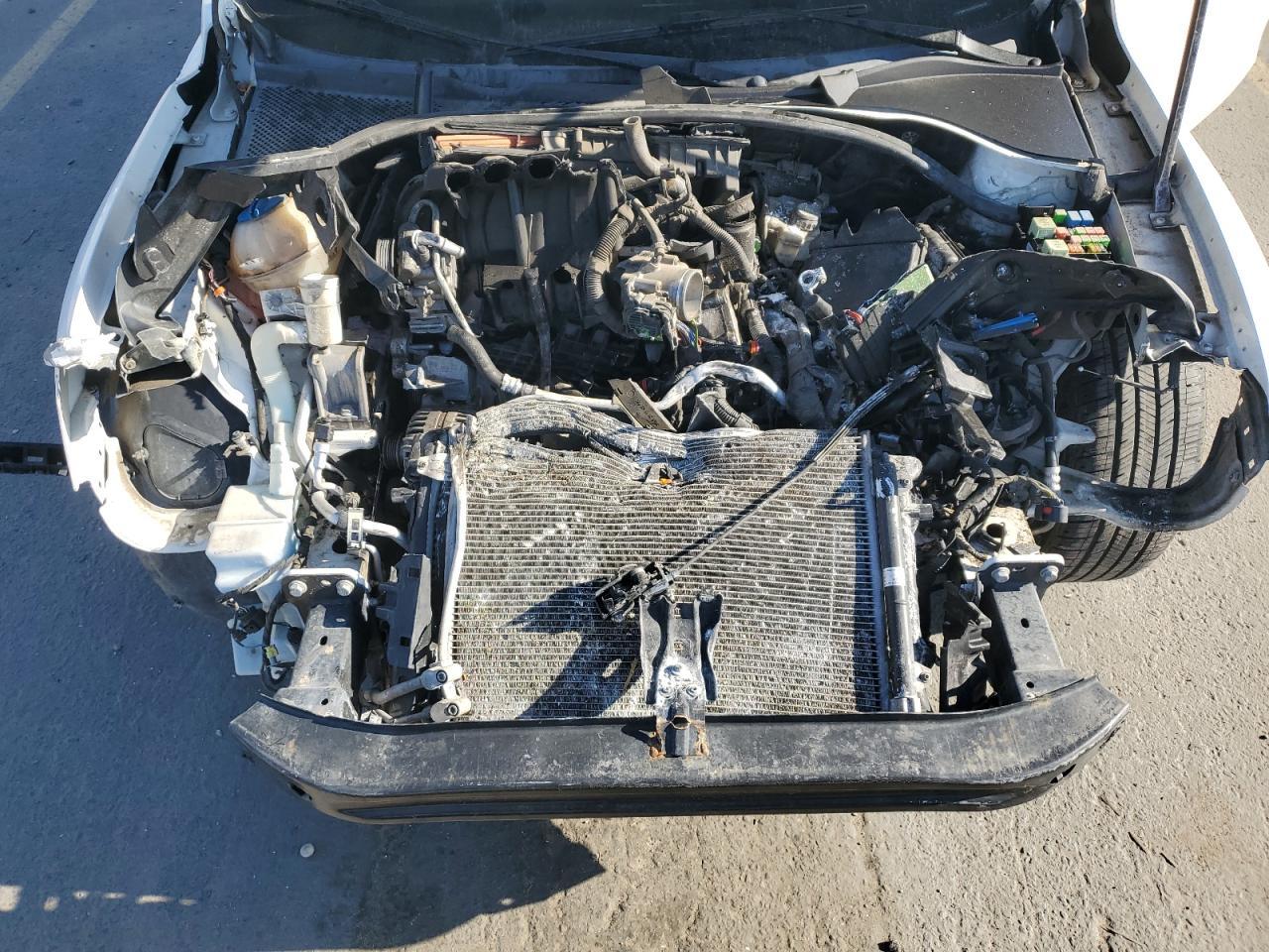 2012 VOLKSWAGEN Passat