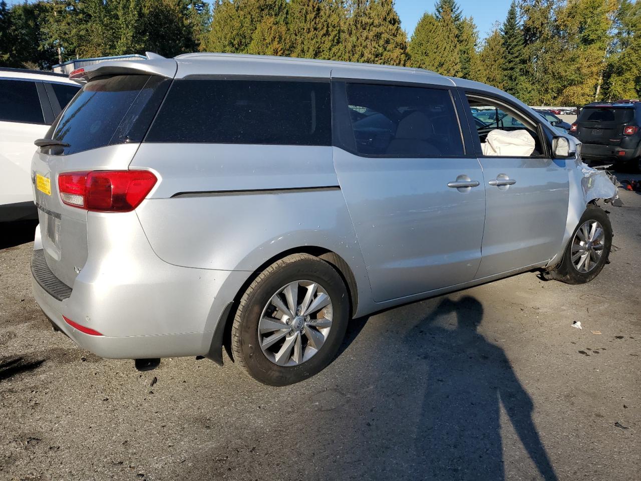 2016 KIA SEDONA