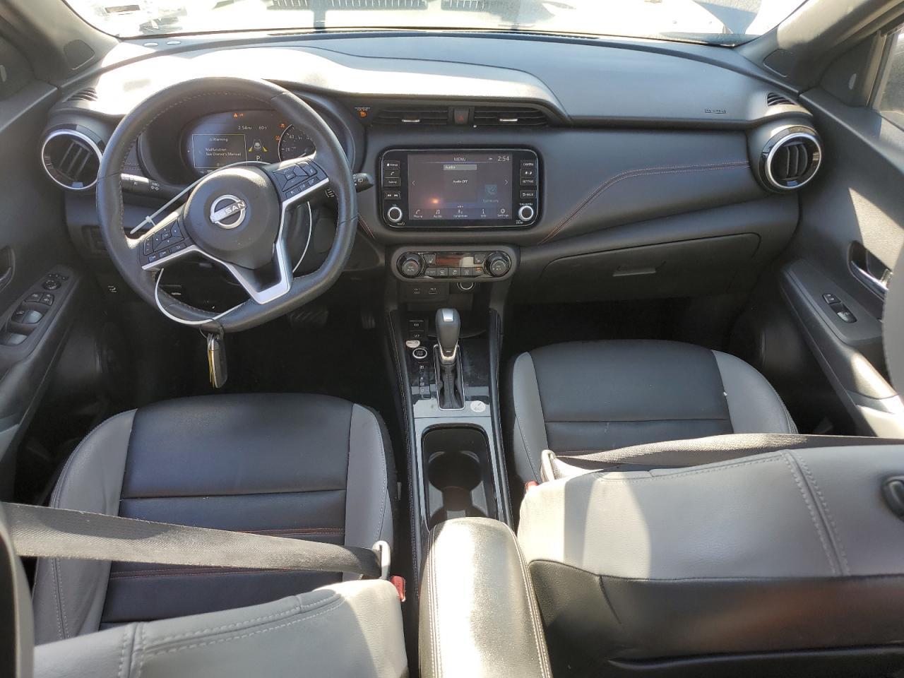 2023 NISSAN KICKS