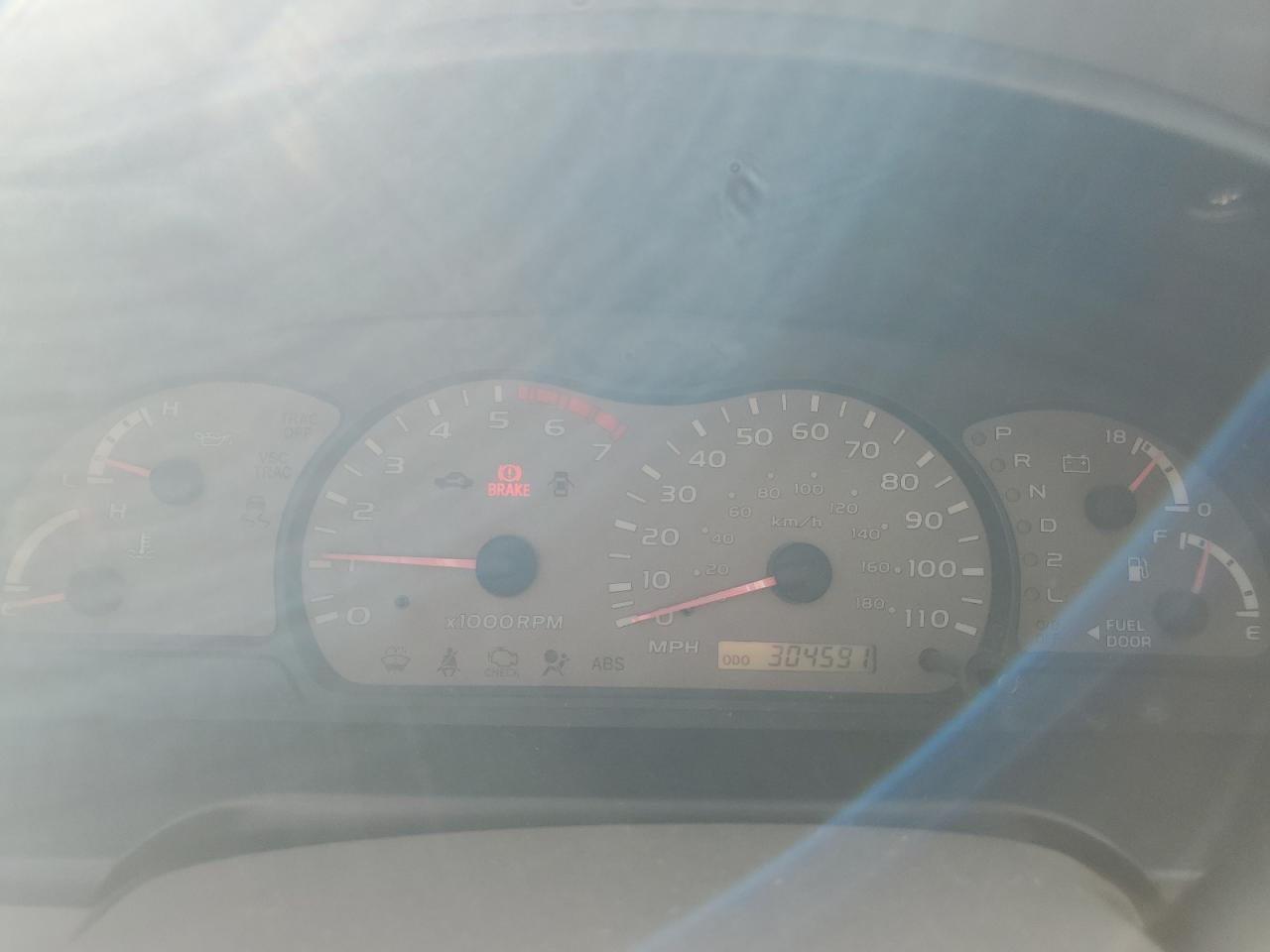2004 TOYOTA Sequoia