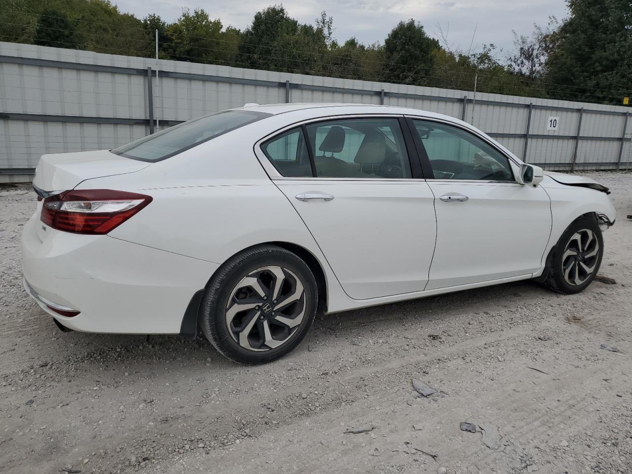2016 HONDA ACCORD