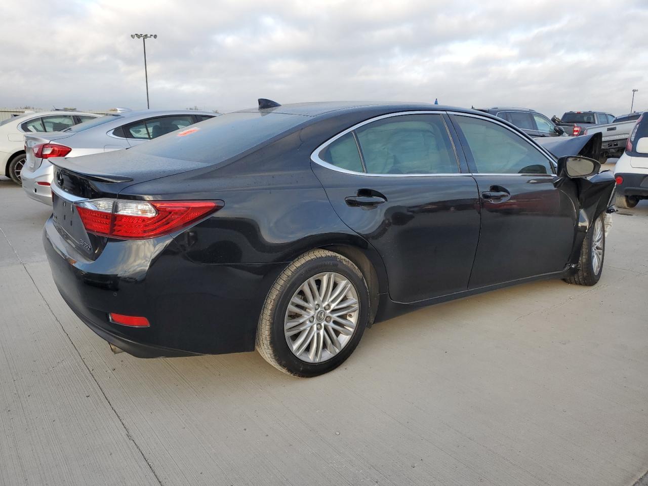 2015 LEXUS Es