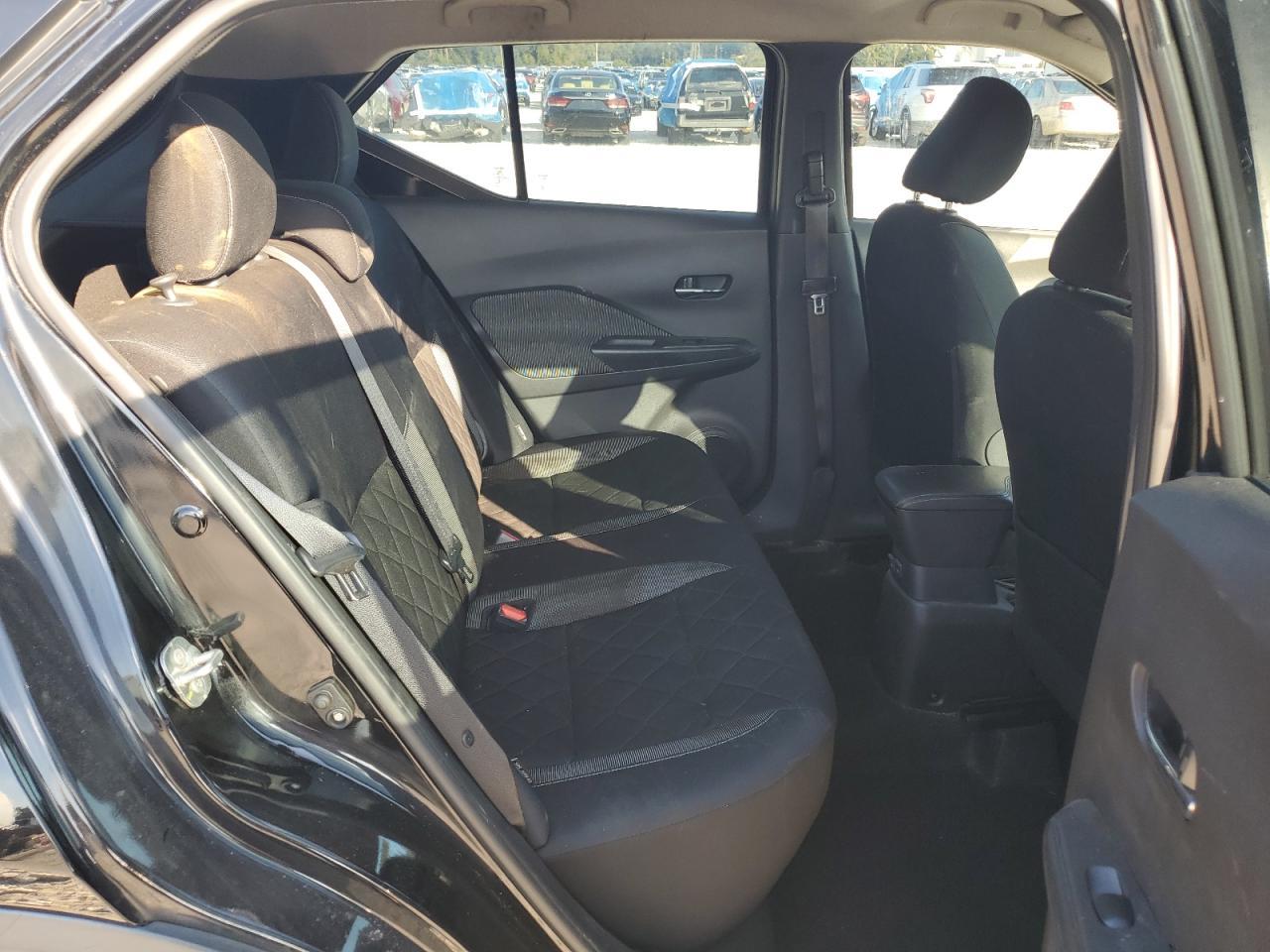 2020 NISSAN KICKS