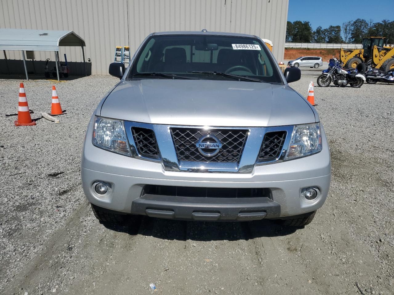 2015 NISSAN Frontier