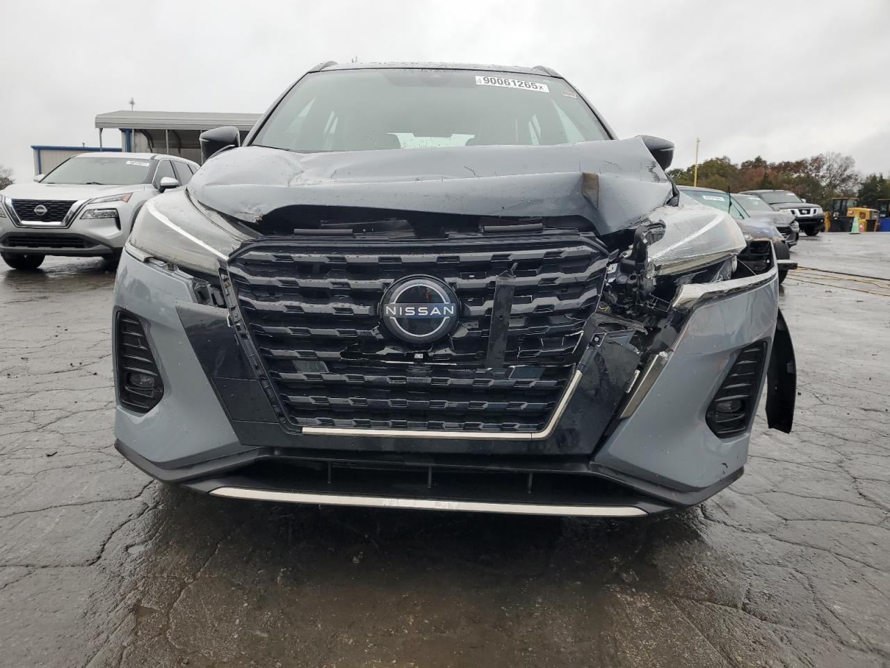 2023 NISSAN KICKS