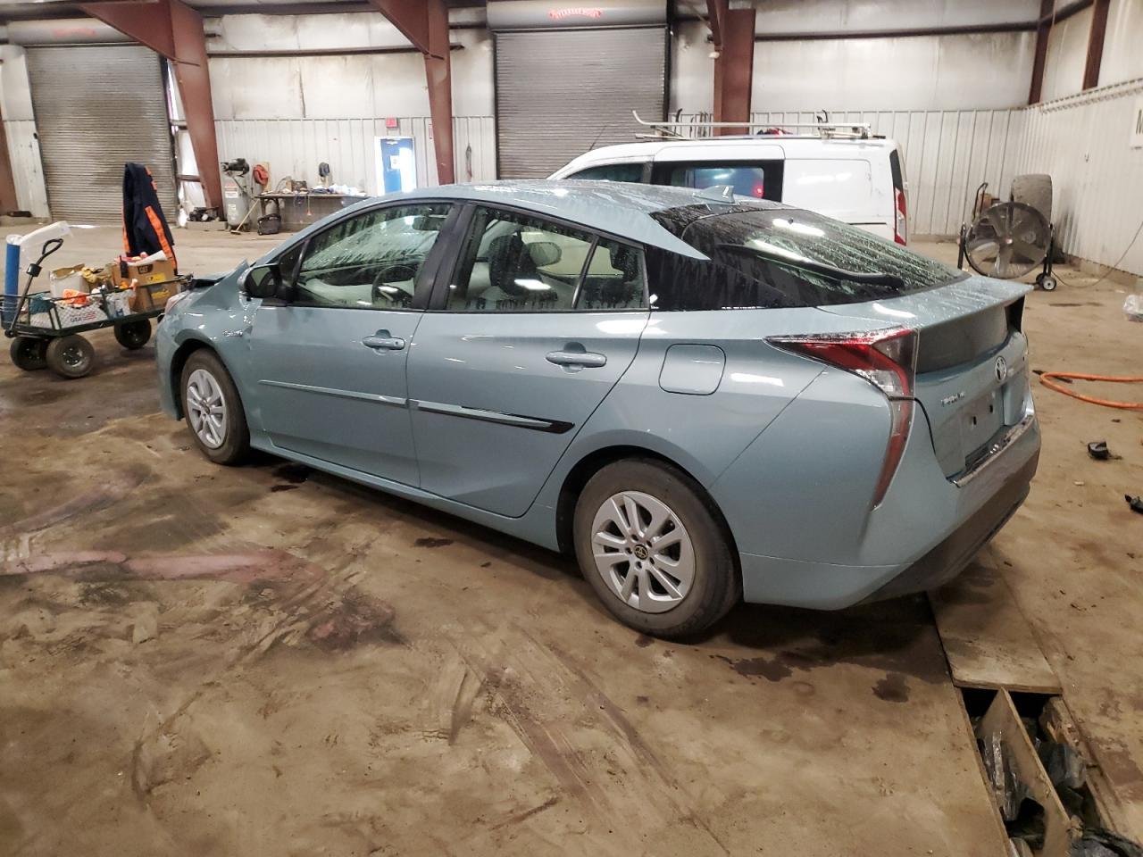 2016 TOYOTA PRIUS