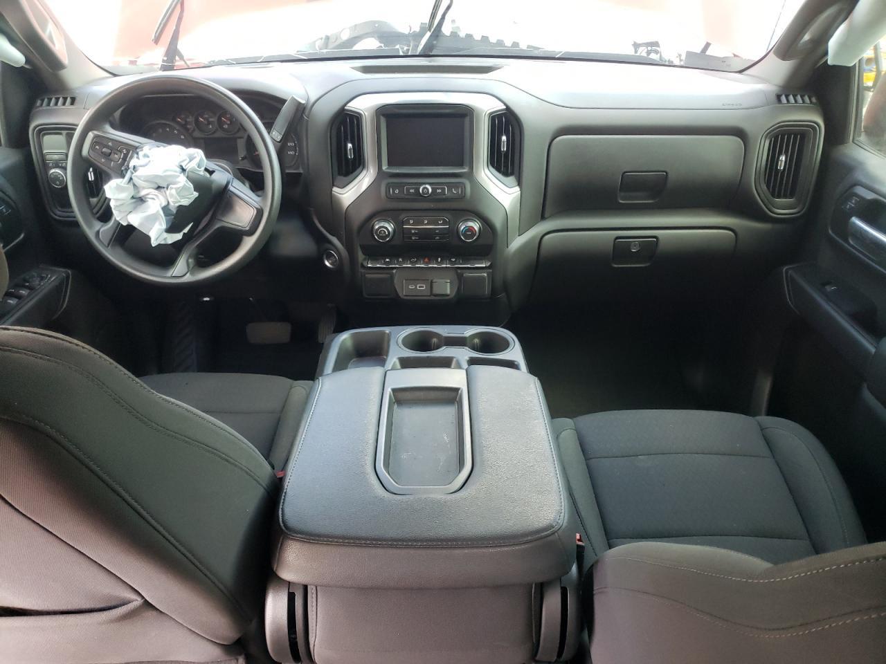 2024 CHEVROLET Silverado