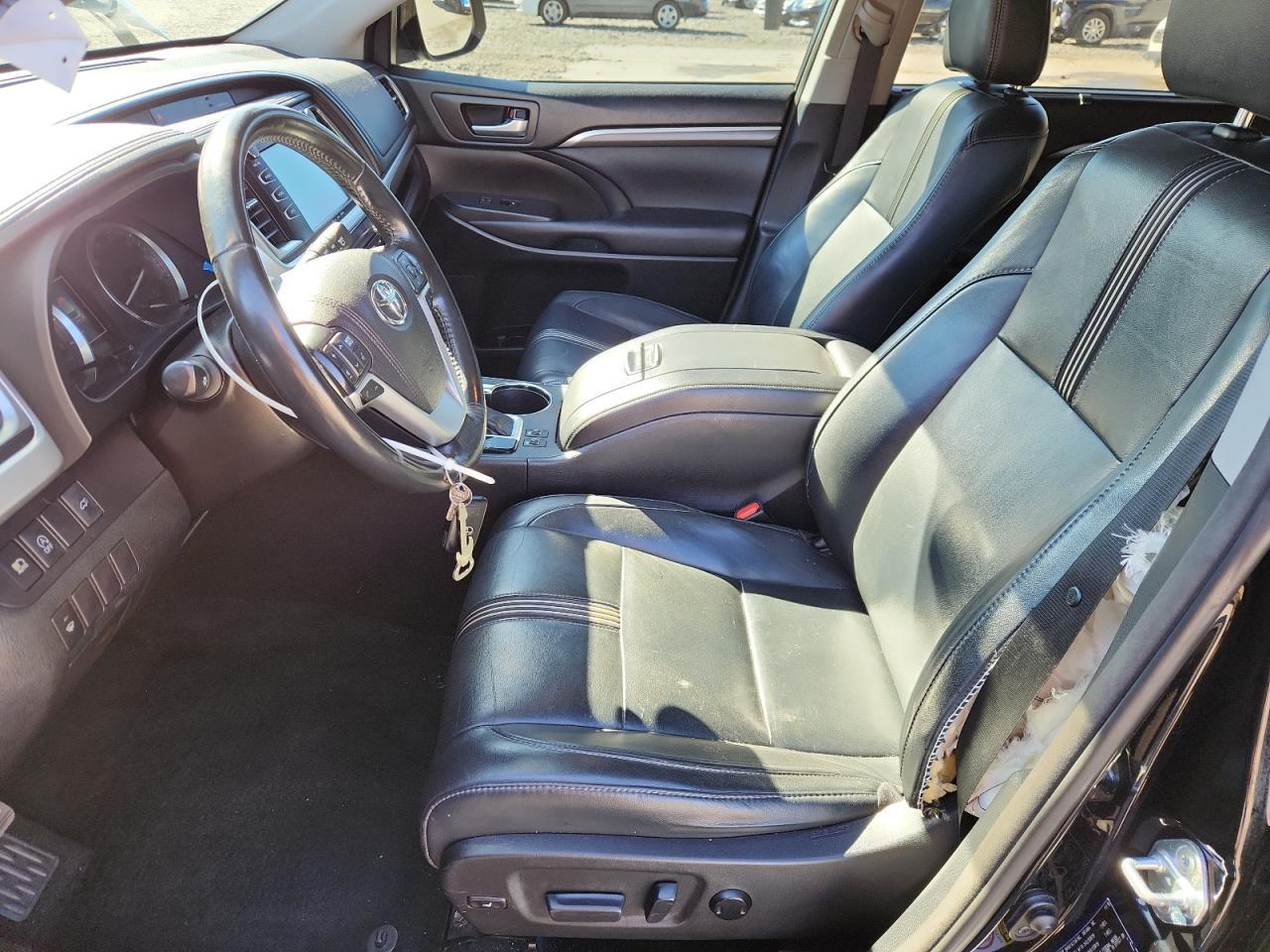 2017 TOYOTA HIGHLANDER