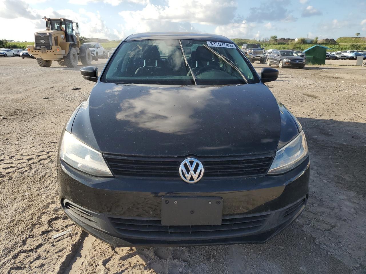 2011 VOLKSWAGEN JETTA