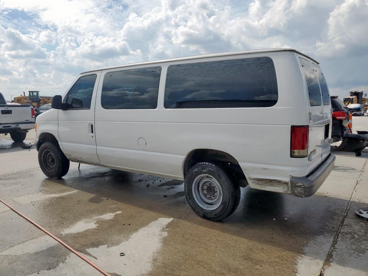 2006 FORD Econoline E350