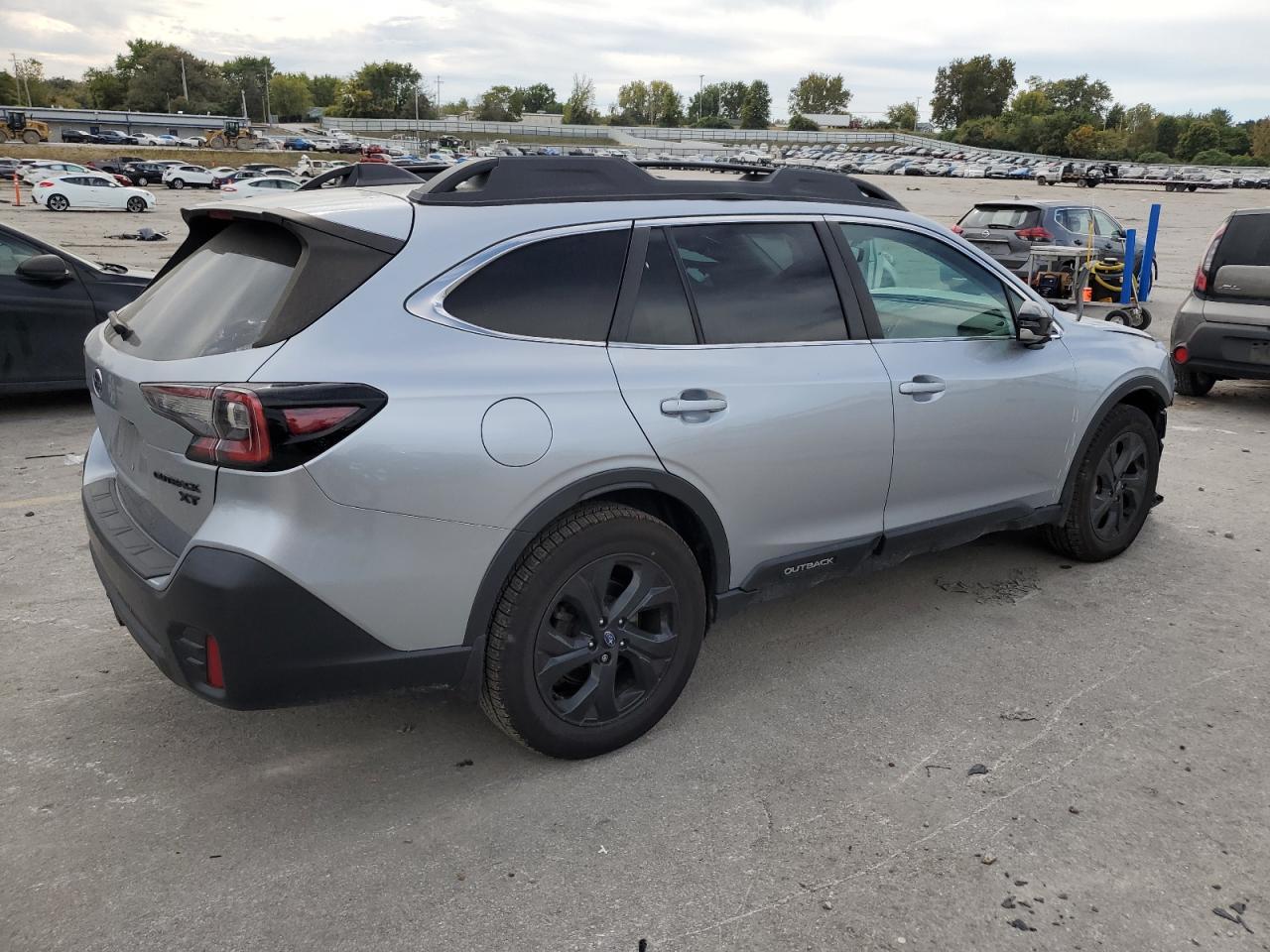 2021 SUBARU Outback
