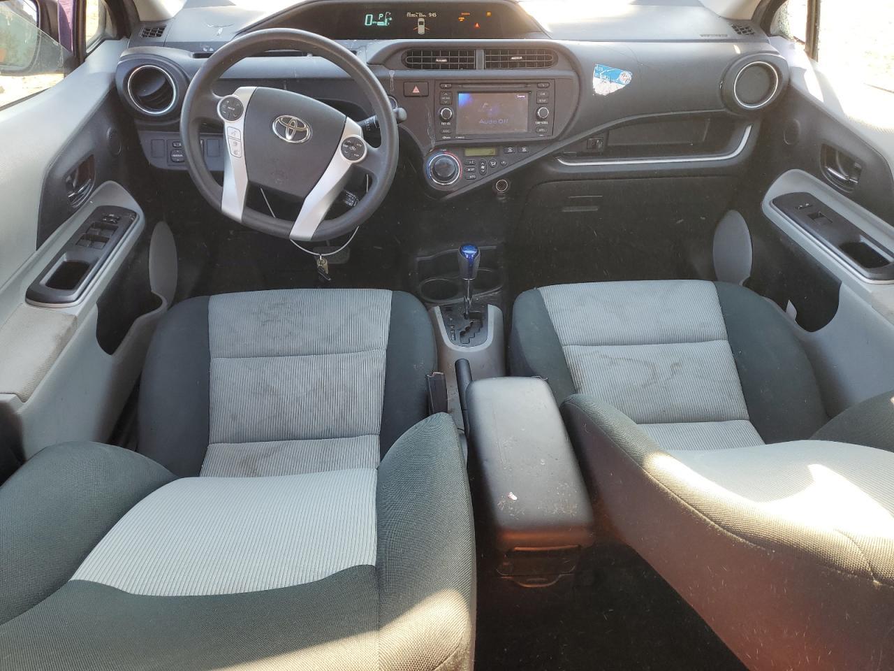 2014 TOYOTA Prius c