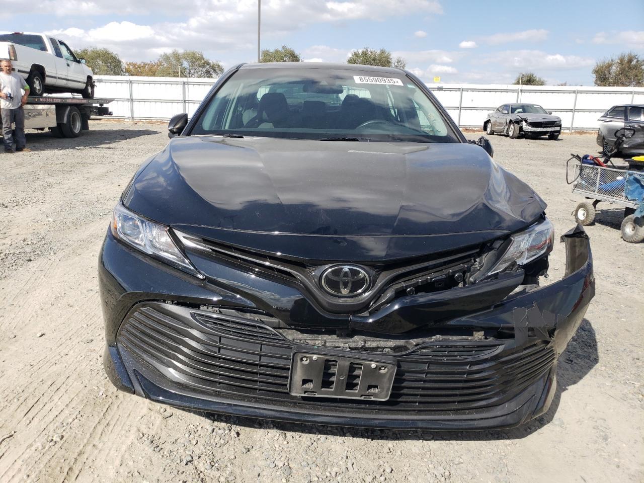 2018 TOYOTA CAMRY