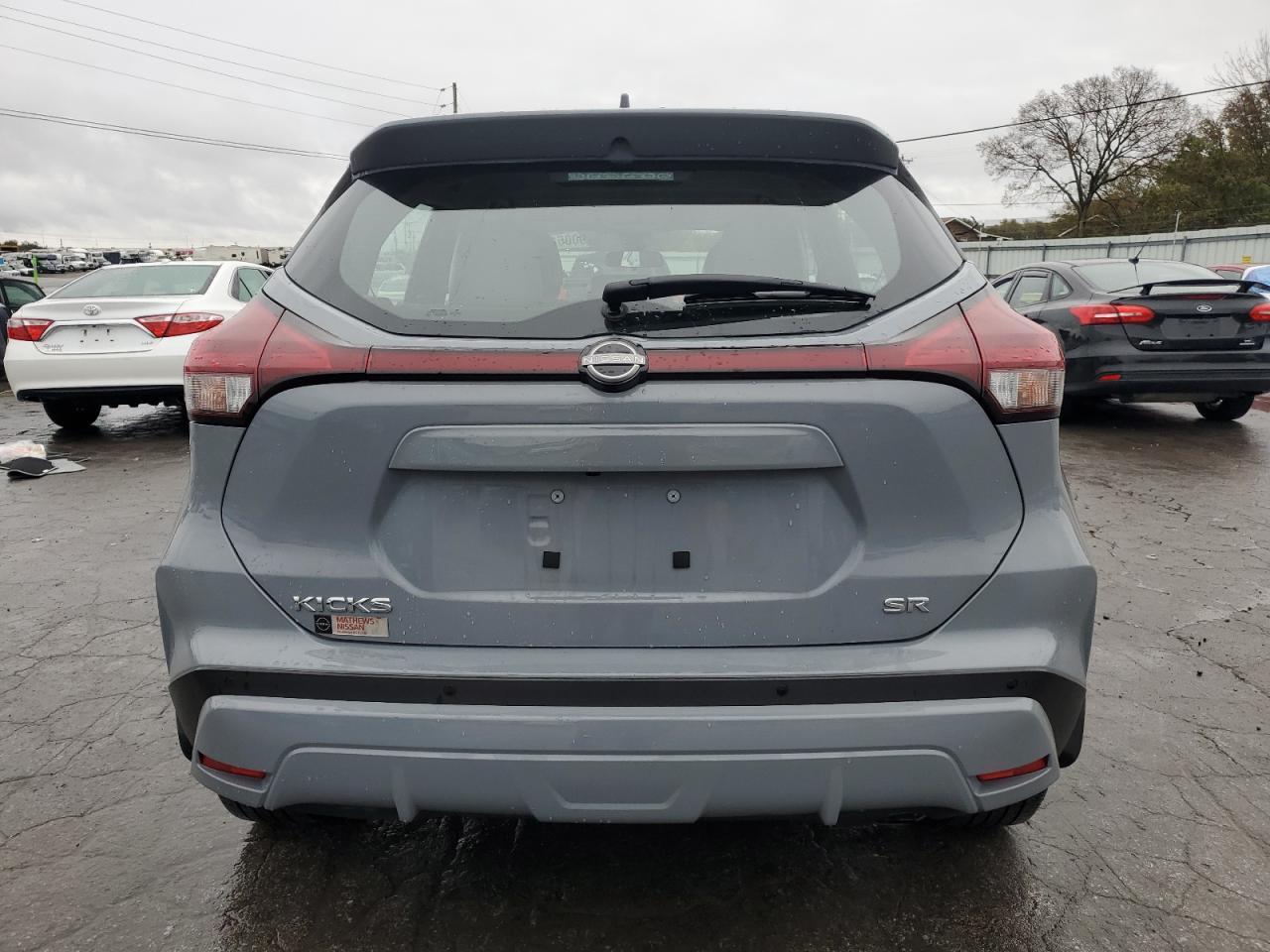 2023 NISSAN KICKS
