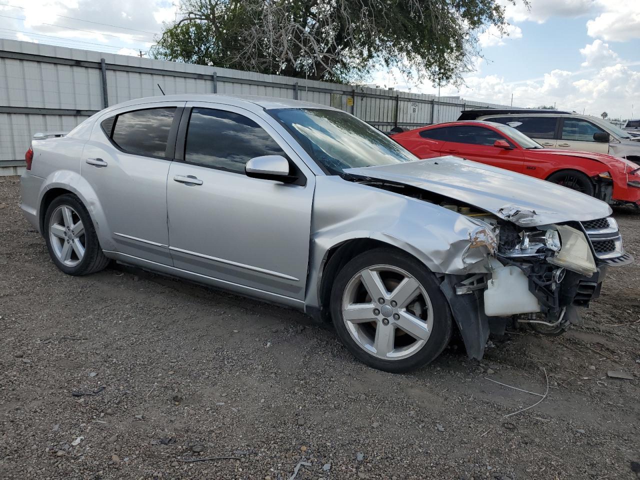 2011 DODGE Avenger