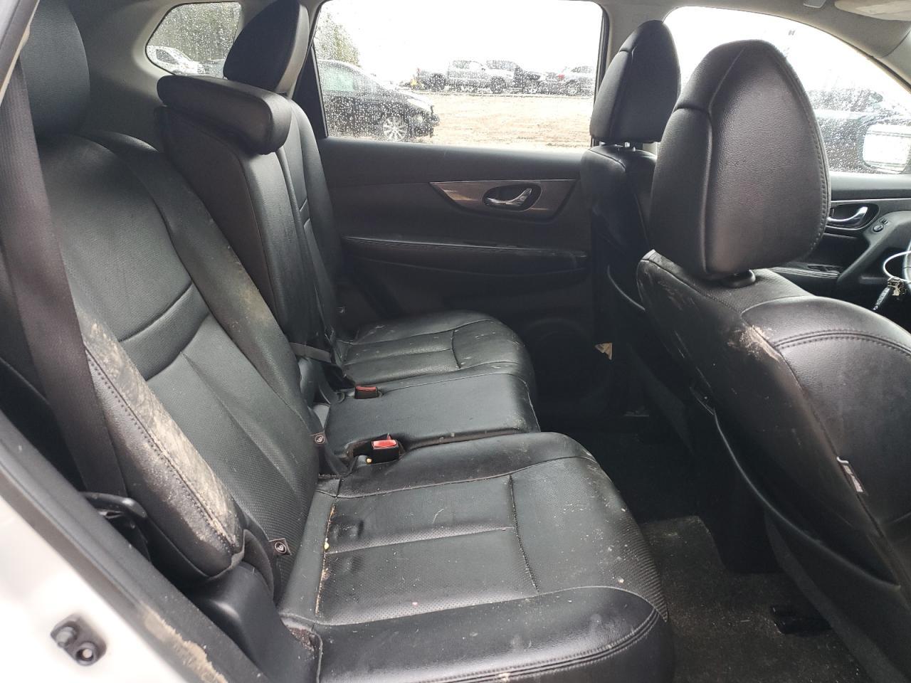 2016 NISSAN