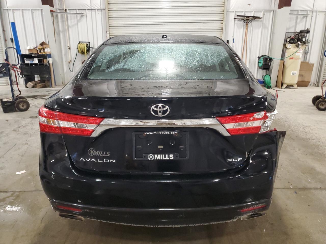 2015 TOYOTA Avalon
