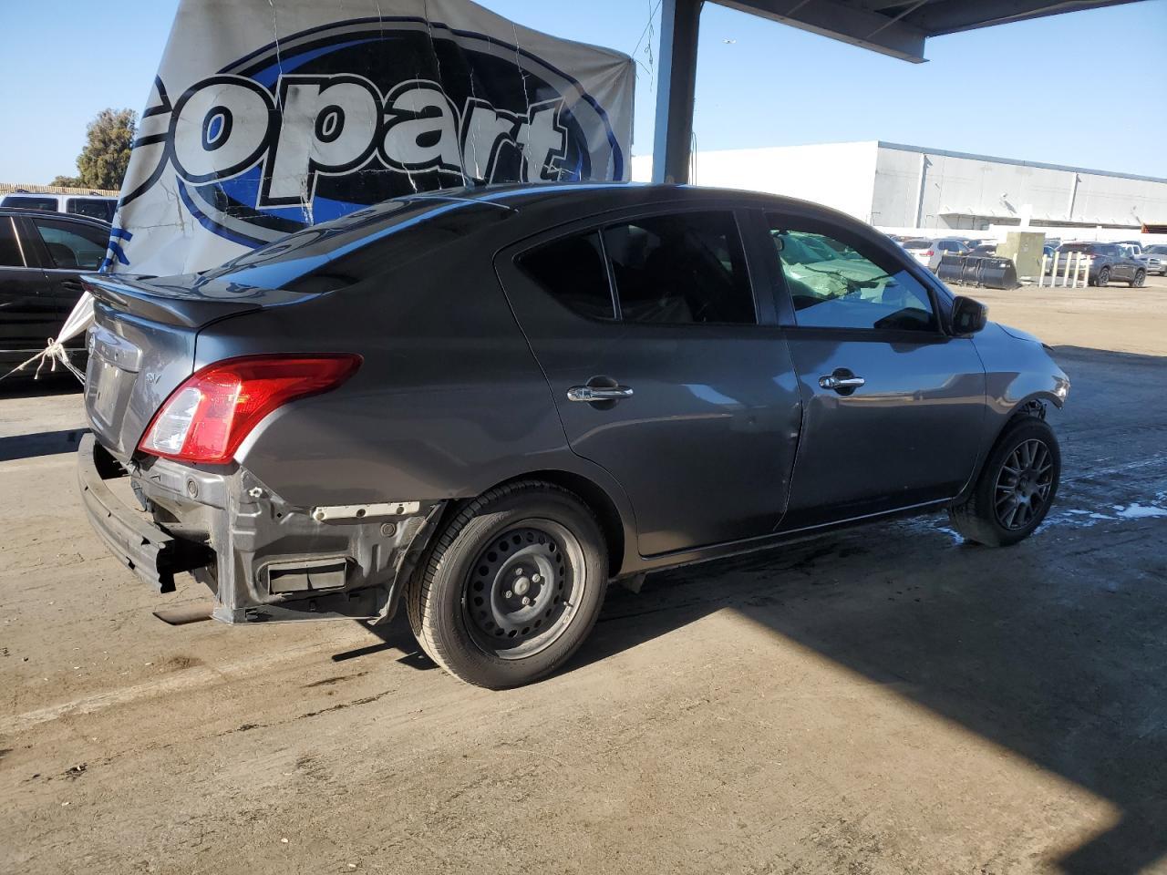 2018 NISSAN VERSA