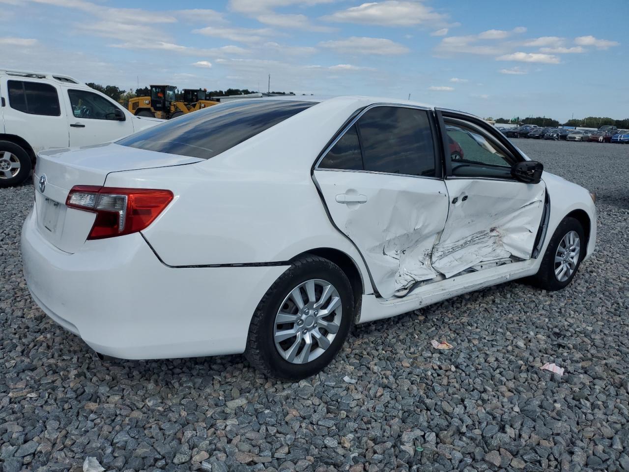 2013 TOYOTA CAMRY