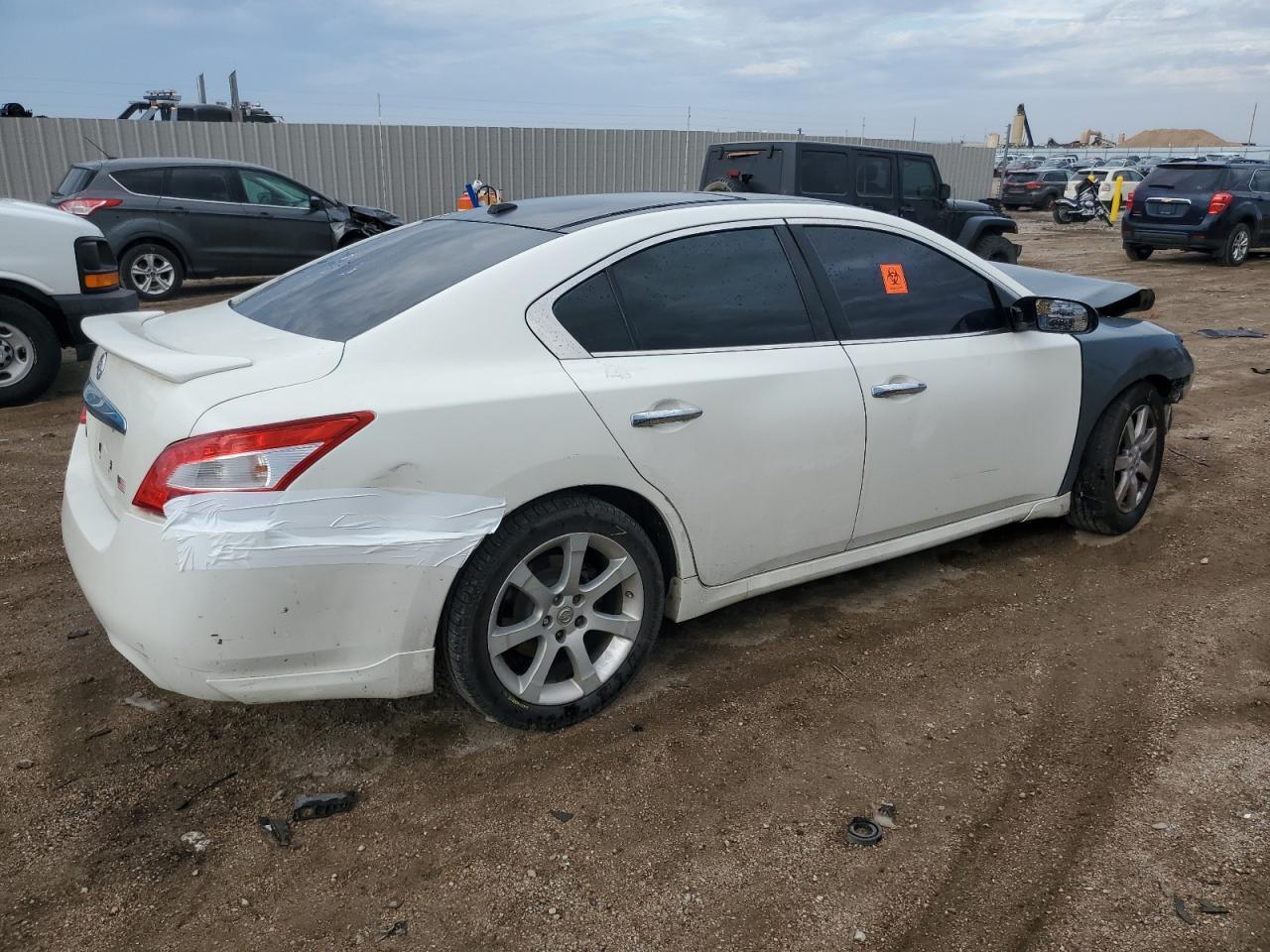 2010 NISSAN Maxima