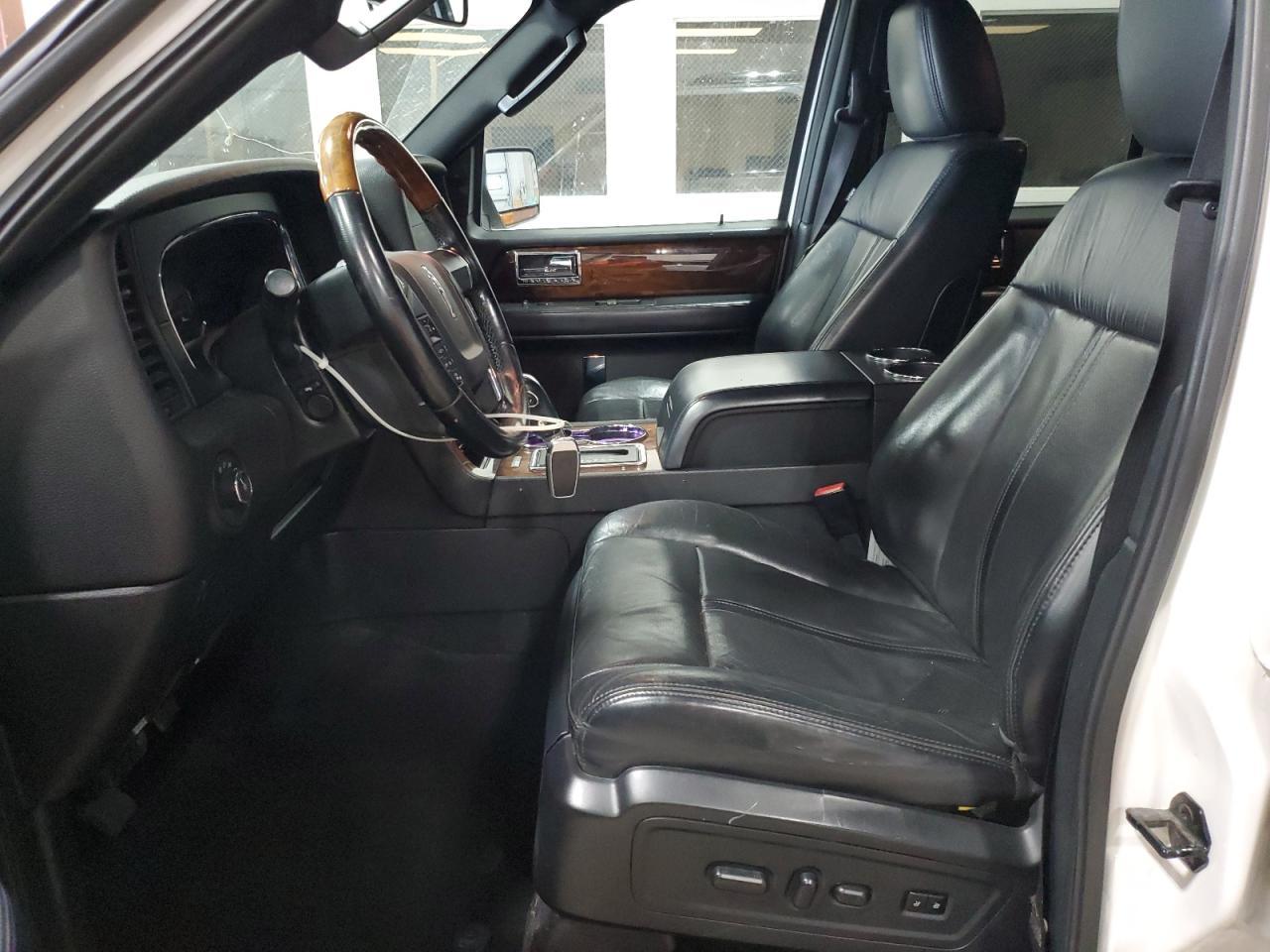 2015 LINCOLN Navigator