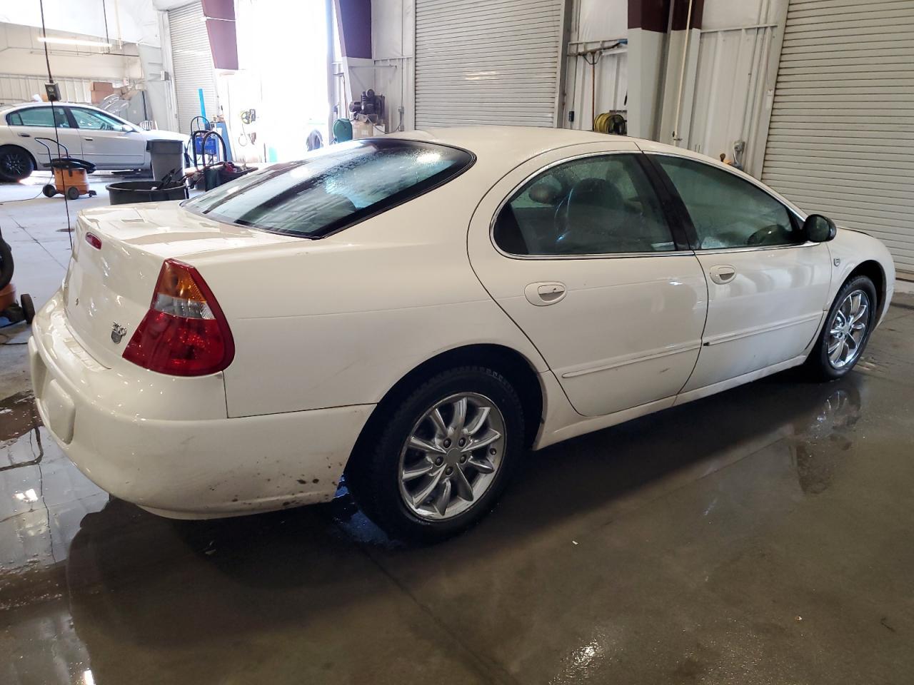2004 CHRYSLER 300m