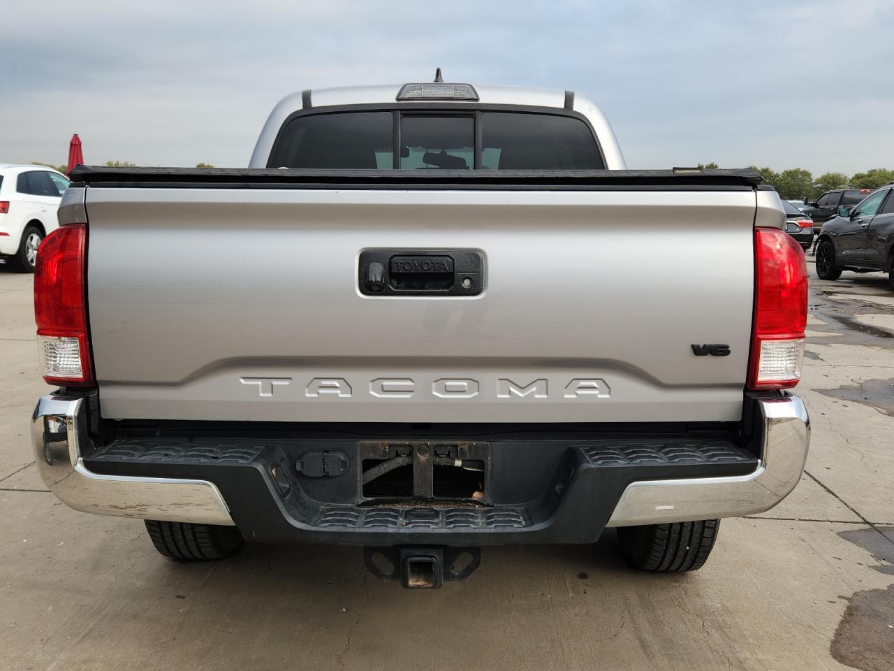 2017 TOYOTA TACOMA