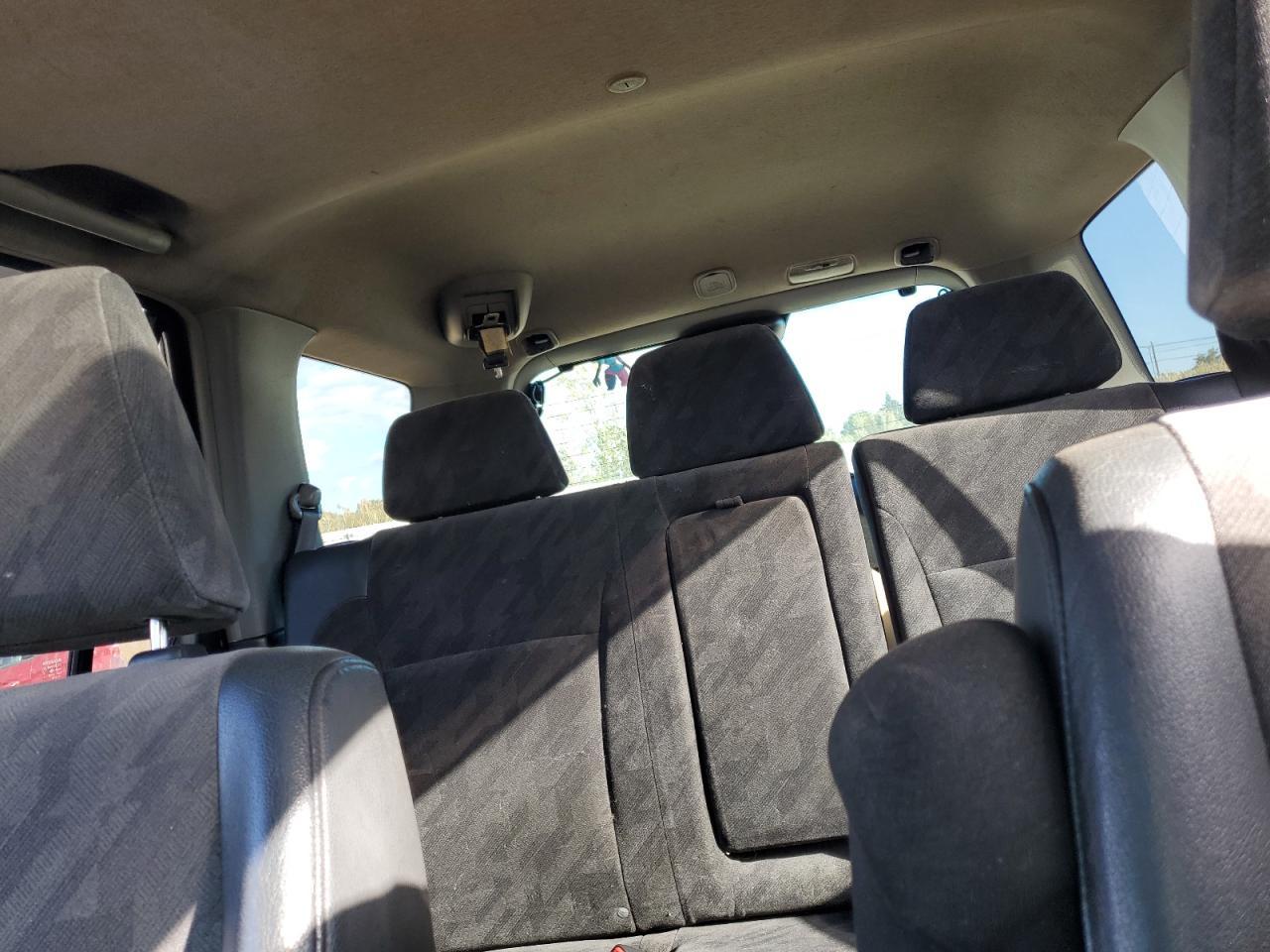 2004 HONDA CR-V