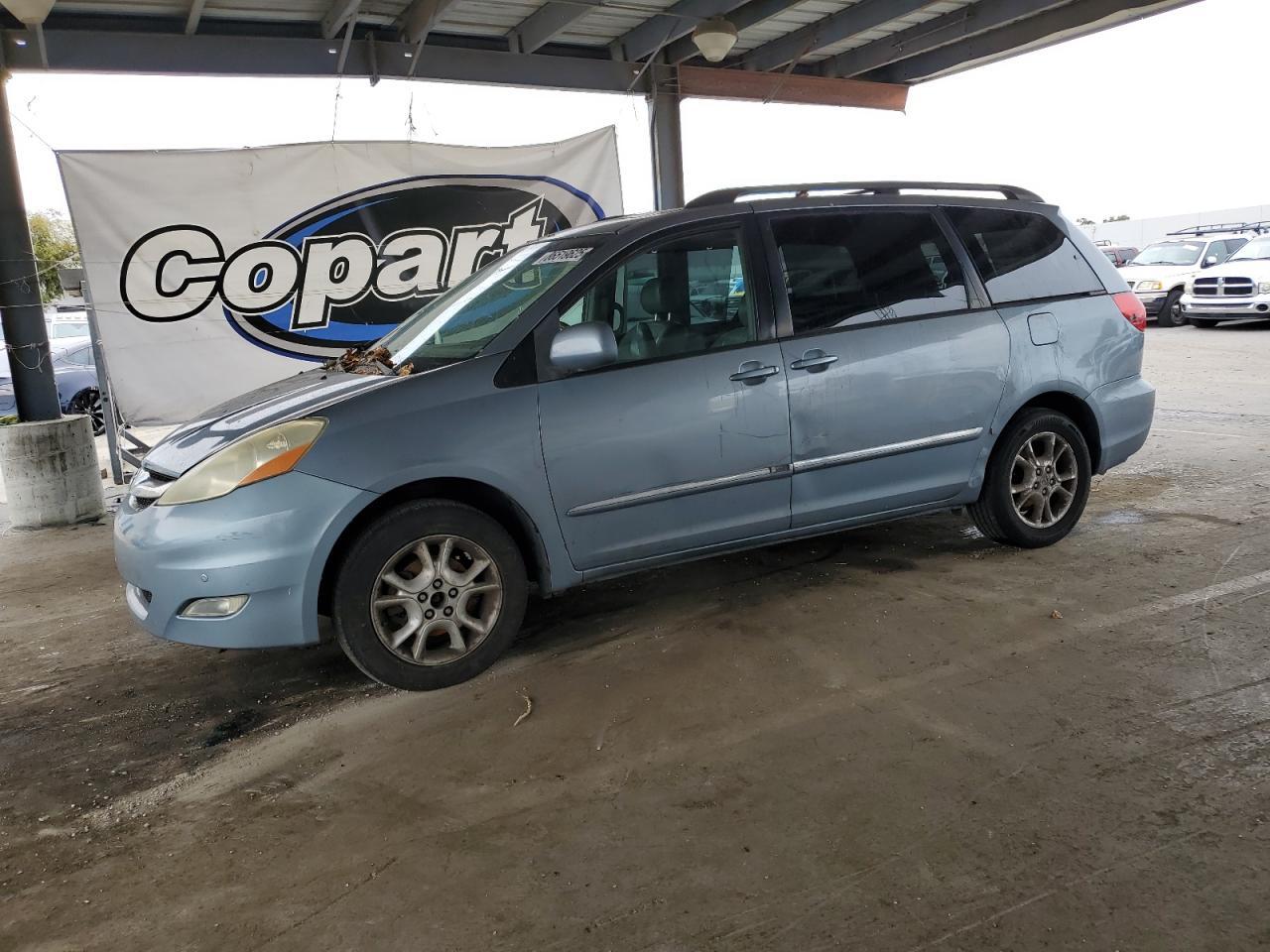 2006 TOYOTA SIENNA