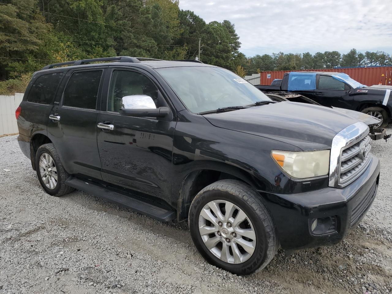 2011 TOYOTA Sequoia