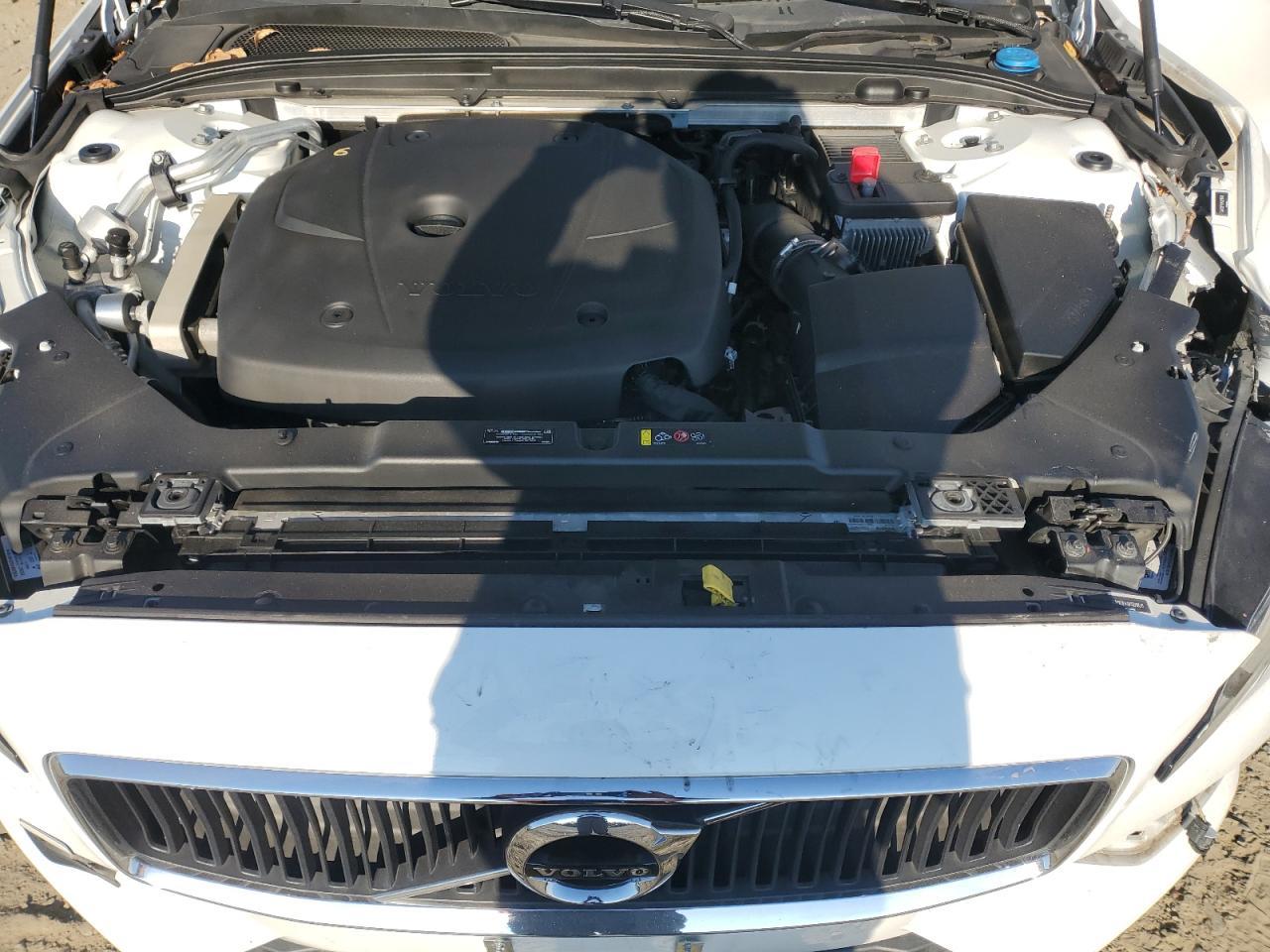 2019 VOLVO S60