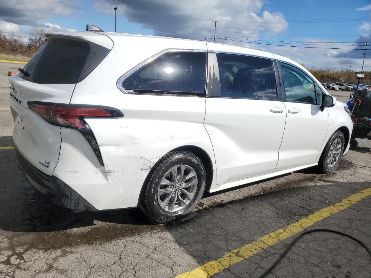 2022 TOYOTA SIENNA
