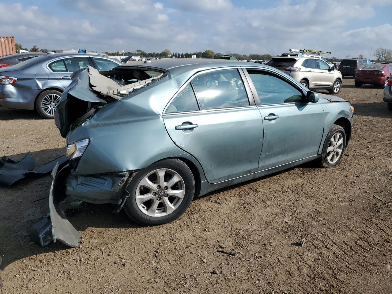 2011 TOYOTA CAMRY