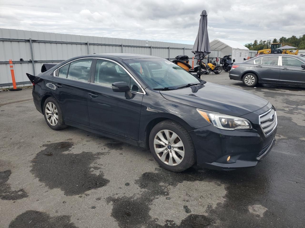 2017 SUBARU Legacy