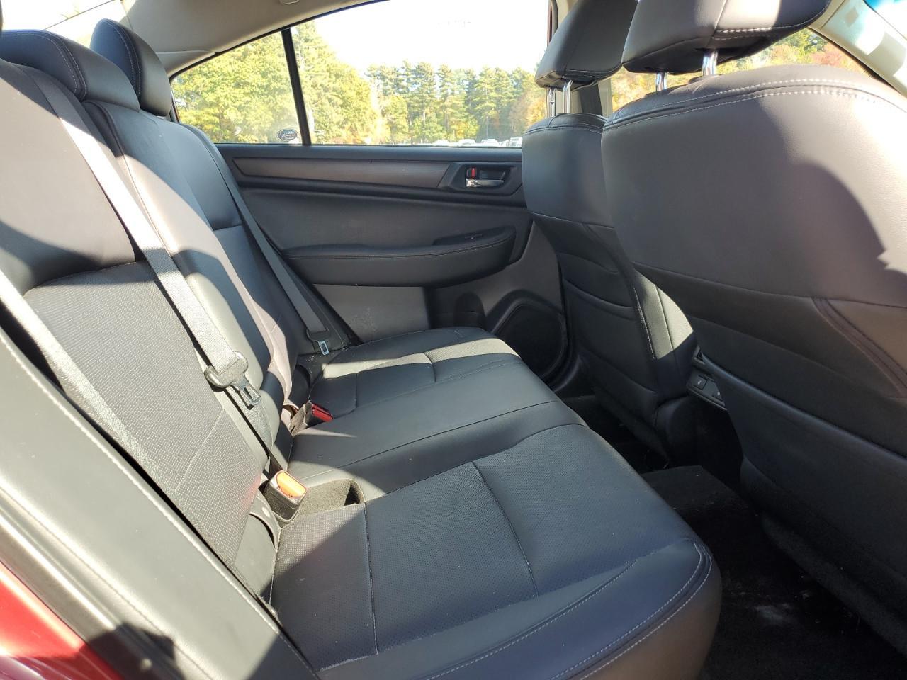 2015 SUBARU Legacy