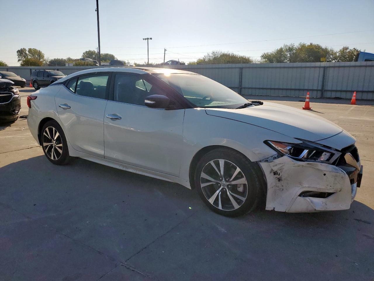 2017 NISSAN Maxima